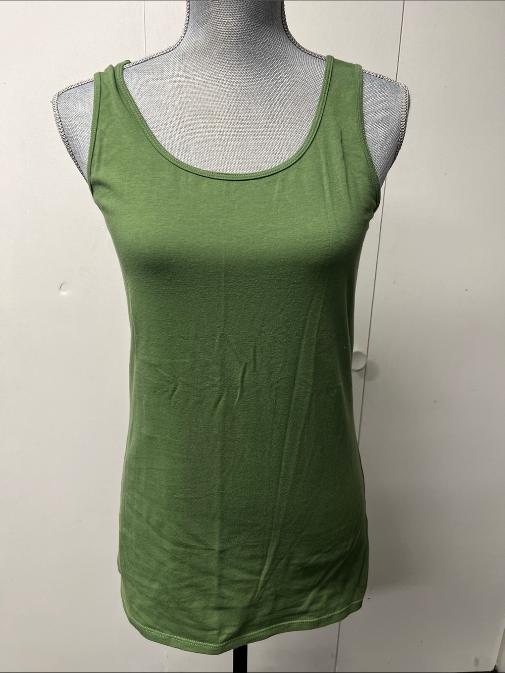 Duluth Trading Co Olive Green Scoop Neck Tank Top